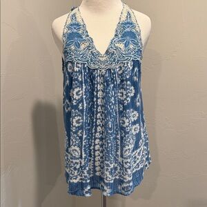 Ladies blue and white top